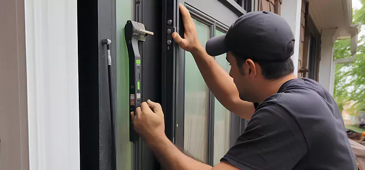 Fix Latch on Sliding Door Jenks